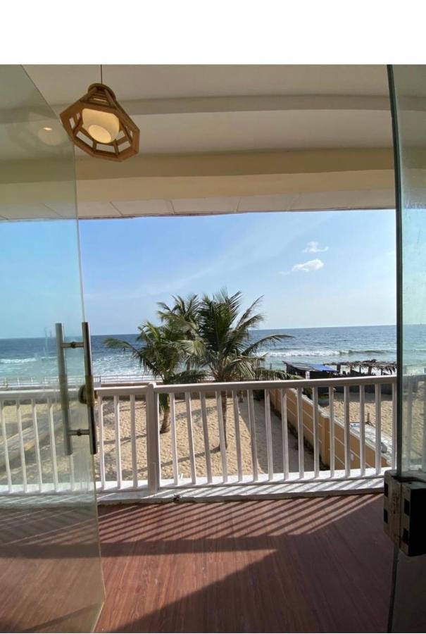 Oceanfront Wavecrest Hotel 레키 외부 사진