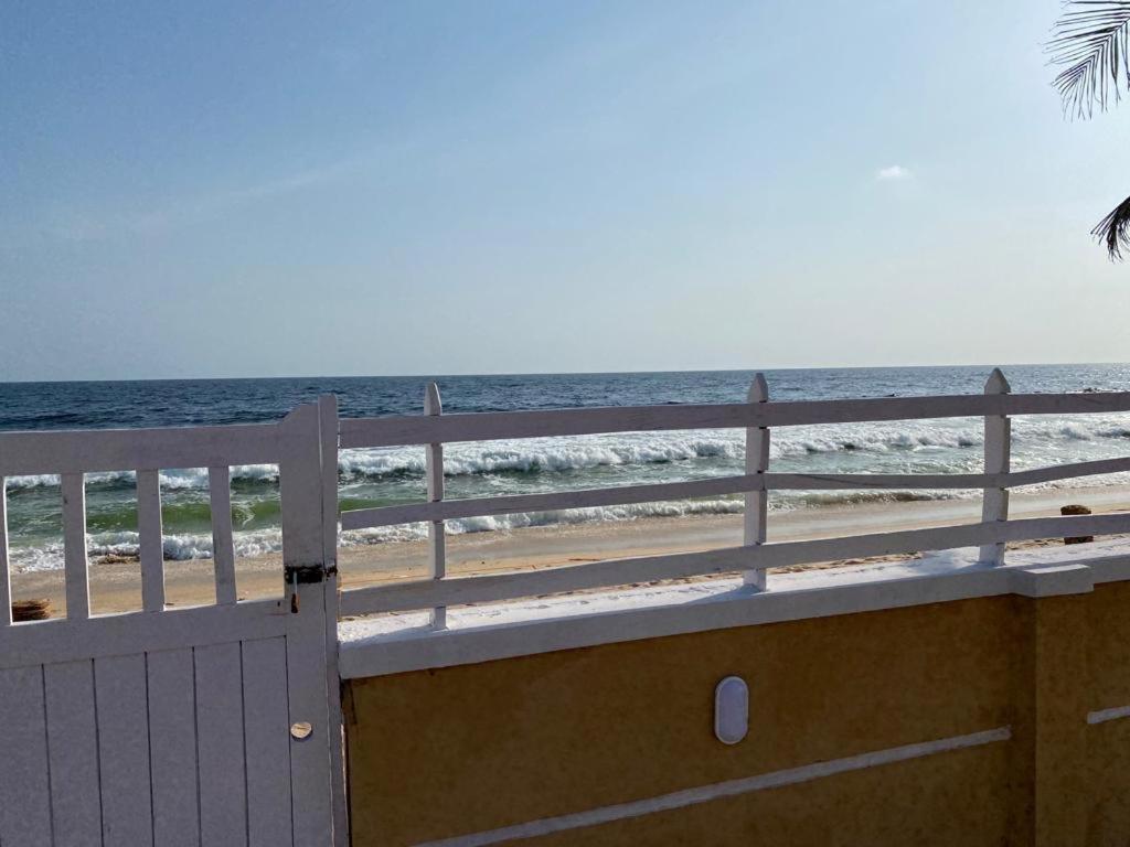 Oceanfront Wavecrest Hotel 레키 외부 사진
